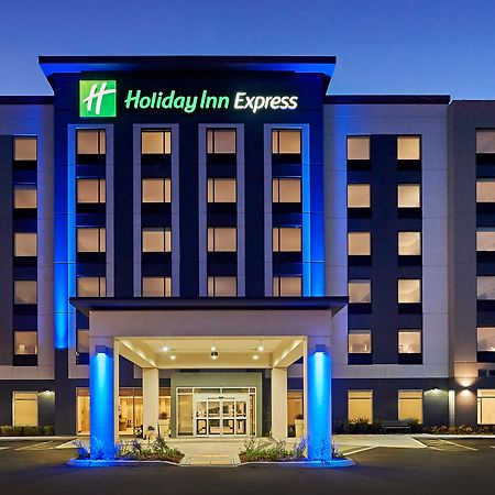 Holiday Inn Express - Sarnia - Point Edward By Ihg Экстерьер фото