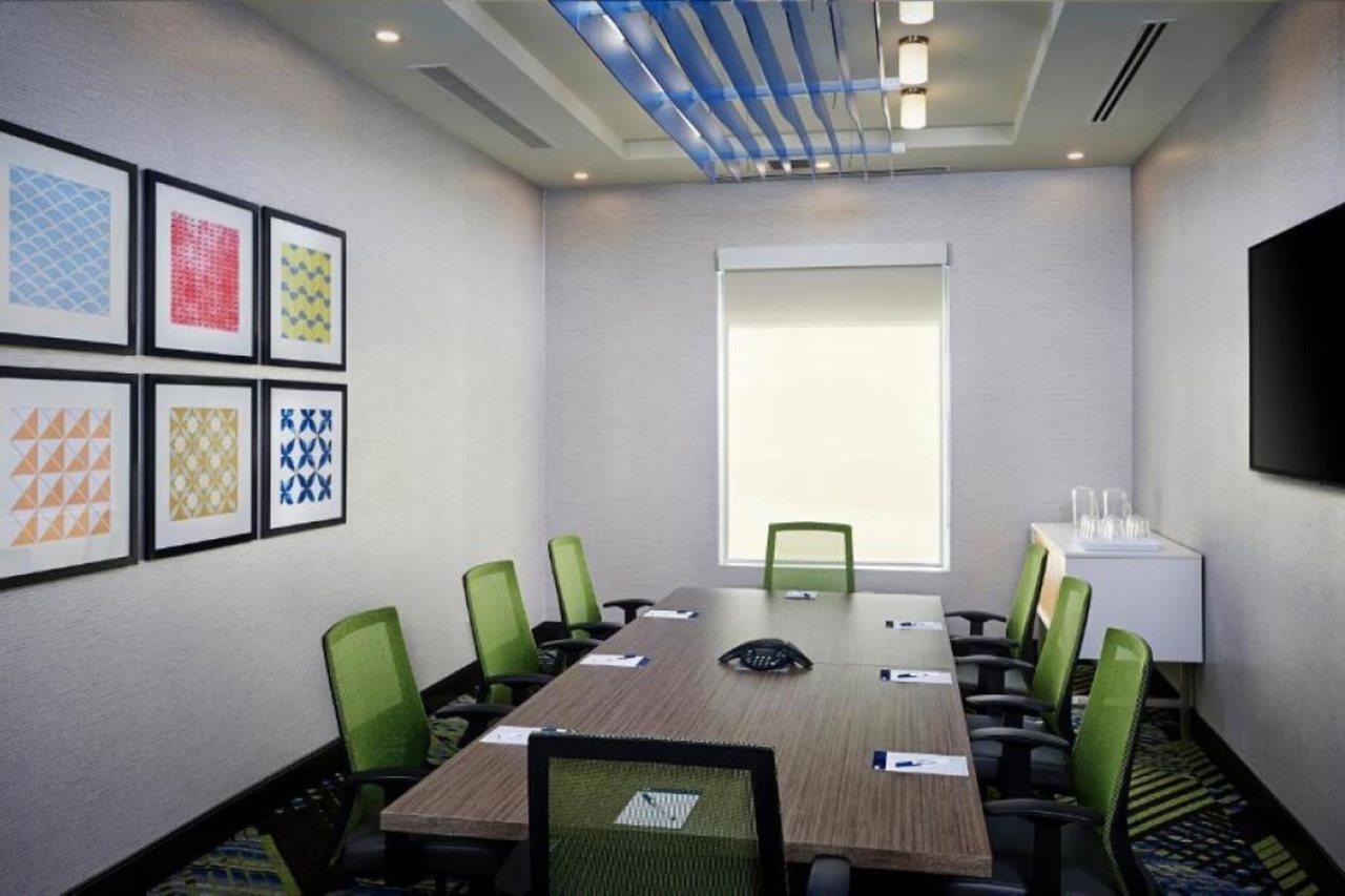 Holiday Inn Express - Sarnia - Point Edward By Ihg Экстерьер фото